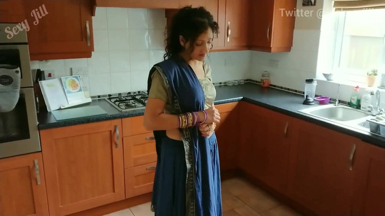 POV_Indian: Bunicul indian fute pizda strâmtă virgină a nepoatei vitrege - poveste...