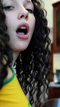 Dobrodružství Maramoyky, část 3. Náhodné setkání končí s Curly Slut je creampie