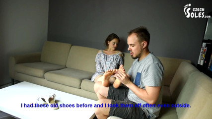 Czech Soles - foot fetish content: การกราบไหว้เท้าของ Anna ที่เธอชอบจริงๆ คือแบบไหน?