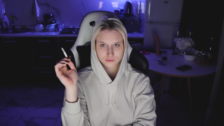 MertyXXX: Mi-am pierdut scrumiera acasă