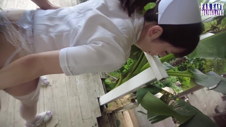 Far East pornography: 娃娃喜欢幸福与苍白丰满挑逗在一个顽皮的暴露改头约会第4部分。4