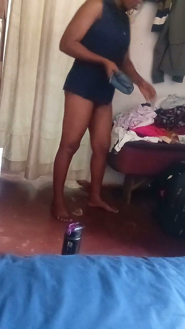 Dericky22: Morena Africana Natural Mostrando Tudo No Quarto