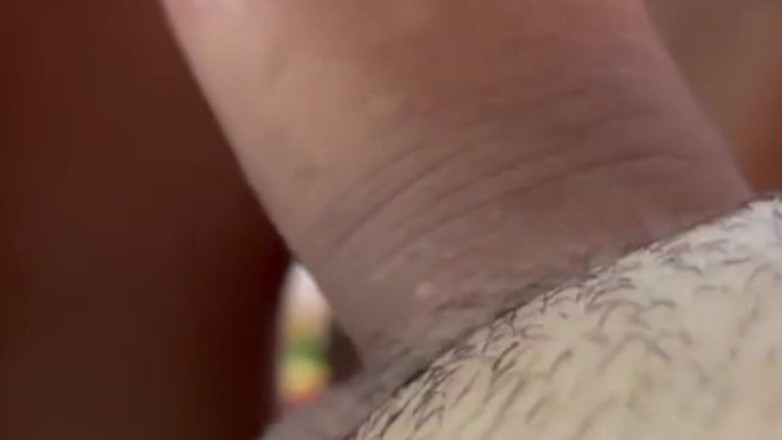 YourDickSucker: Awek comel yang malu