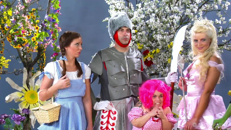Adventures In Pornland: Oz xxx büyücüsü değil - s3 - stella marie, renkli saçlı dövmeli...