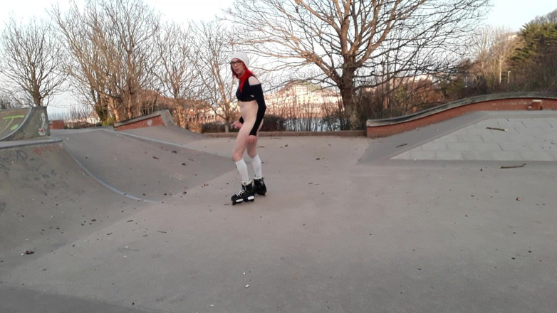 The Midnight Minx: Themidnightminx skate park x