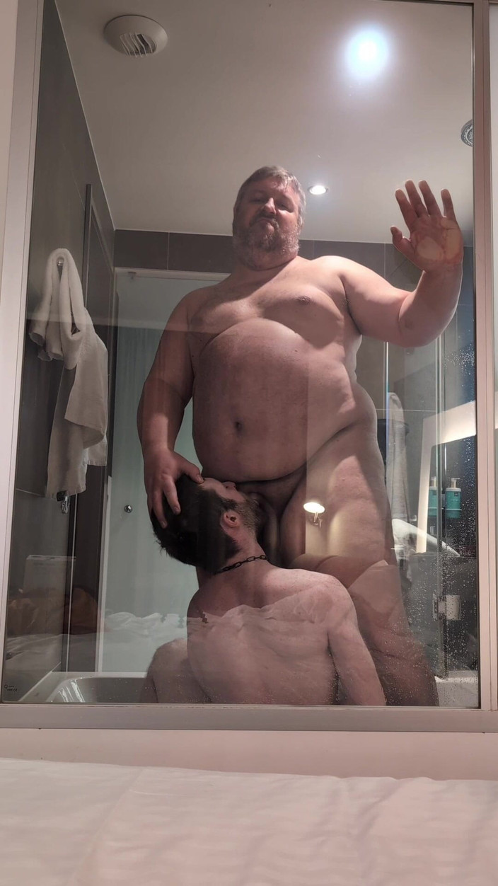 Mart_the_cat: Padrastro follame en el baño