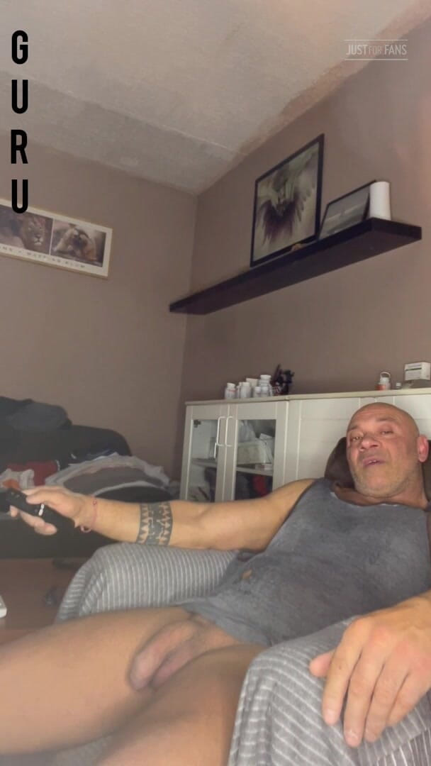 Mr. Guru: Розмова після. Г-н гуру культурист вдома