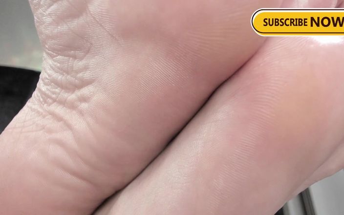 Feet lady: Giantess Toes