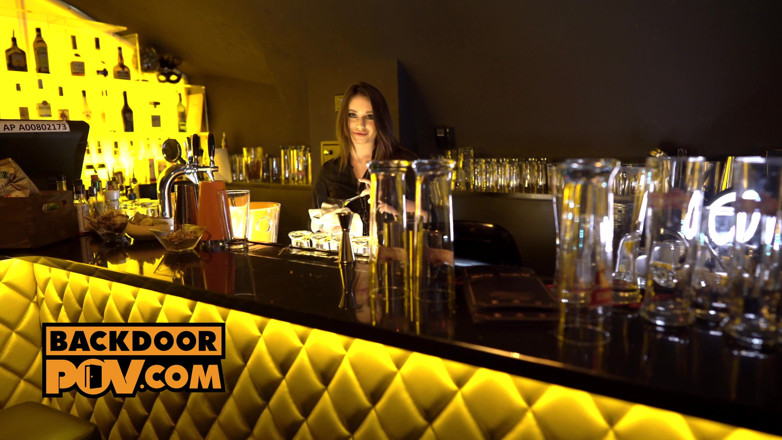 Its POV: Heißer barkeeper cocktease nimmt dich in ihr arschloch