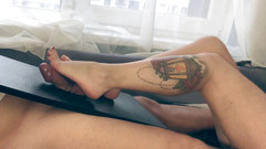 Amateur_fetish: Milf footjob