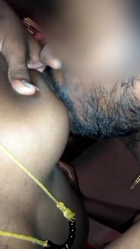 เดสี ทมิฬ แม่บ้านกอด裸โชว์นมให้ควายดูด - Indianhotwifex