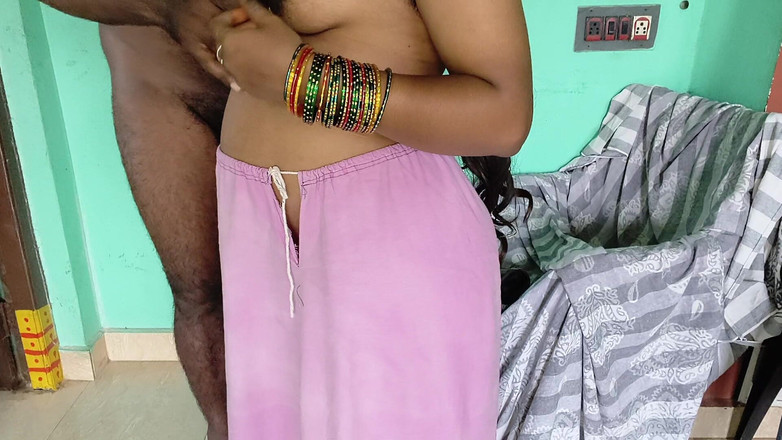 Vijay002: तमिल लड़की मुझे जोर से चोदना चाहती है वह पूछती है