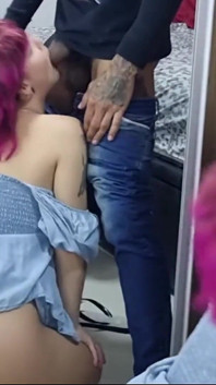 M-a umplut cu lapte la aniversarea nunții noastre și m-am dus la restaurant cu pizda mea acoperită de spermă