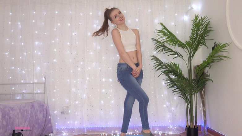 Destination Kat: Concours de tenue de pipi