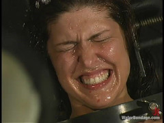 Water Bondage by Kink: 사샤 모네