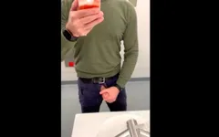 Estación de tren de Boner, al baño para masturbarse y correrse