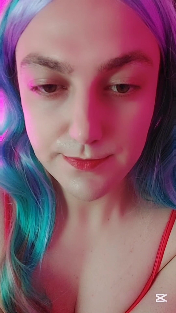 Kitty_Cross: Můj první výukový program s make-upem Glam Začněte s Kitty...