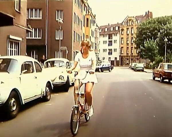 GERMAN PORN CLASSICS: ek kishori ki shikshuta