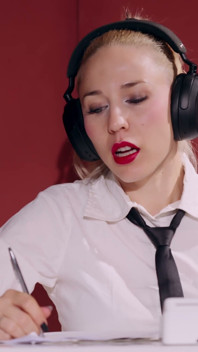 G005 - Boss Punishes Horny Secretary