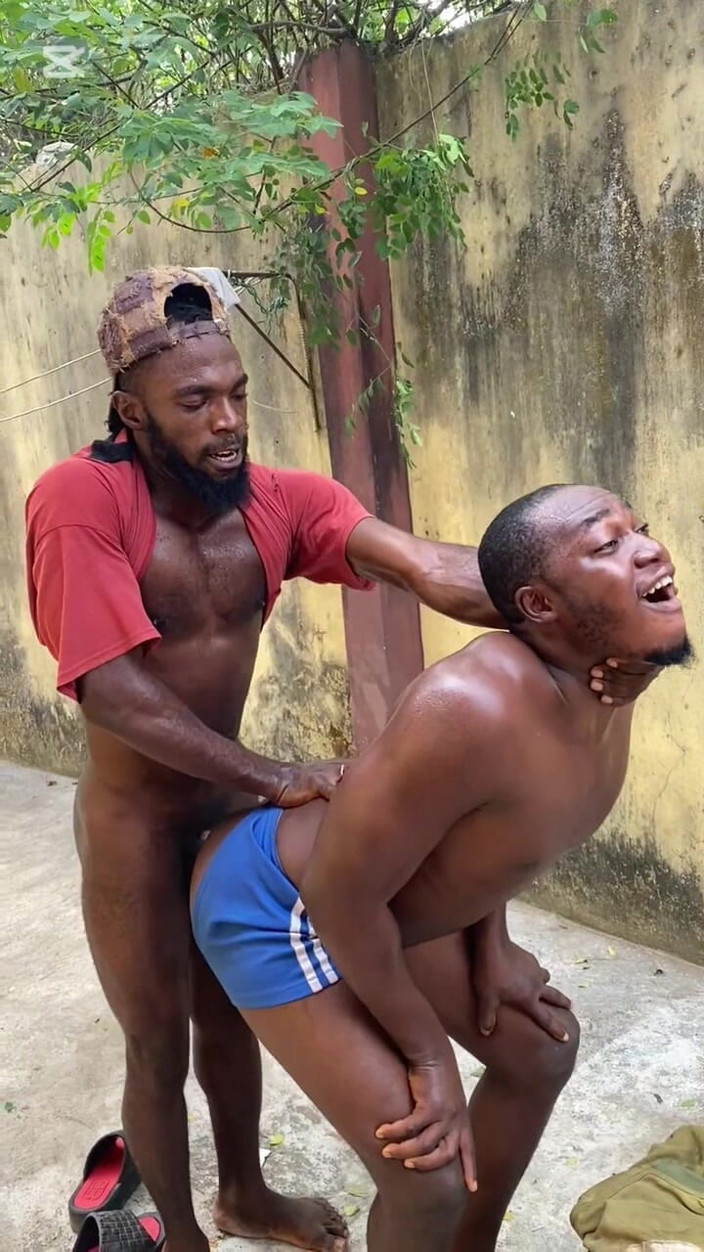 BlackDanie_production: Foraj în curtea din spate 3