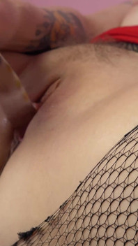 Lizzie daniels muasin dirinya sendiri sampai orgasme