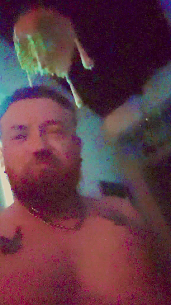 KinkMitch: Diversão com um aspirador de pó