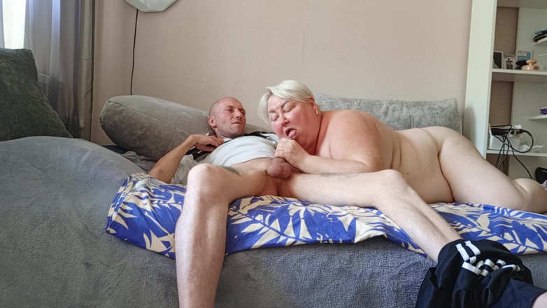Zona901: Pipe profonde par ma belle-mère avec pipe et avalage de...