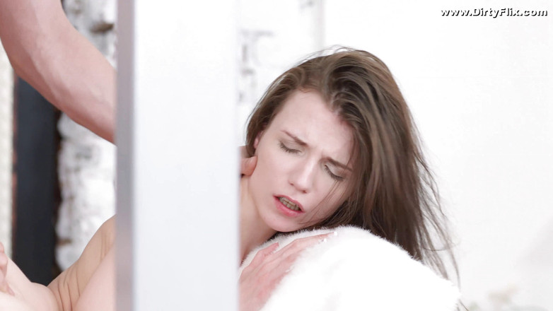 She is Nerdy: Випадковий секс з занудною милашкою