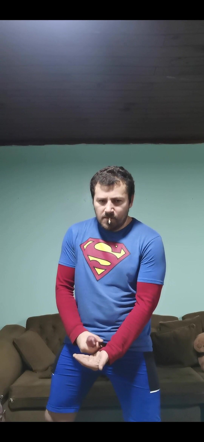Rokkuman: Bardzo gorący superman