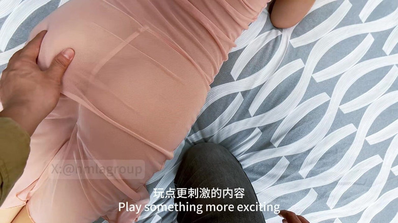 Tia mx: Dívky s nimi hrají hry a další položky jsou tak...