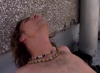 Bareback TV: Fucking in the back alley
