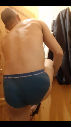 Boy jerking off: Relaxuji v soláriu