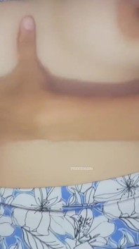 Gadis influencer kolombia lagi asik panggilan video