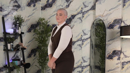 Euro Bald: Lizz a