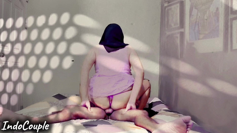 Indo Couple: Indo chika toge pengen dihamilin lagi