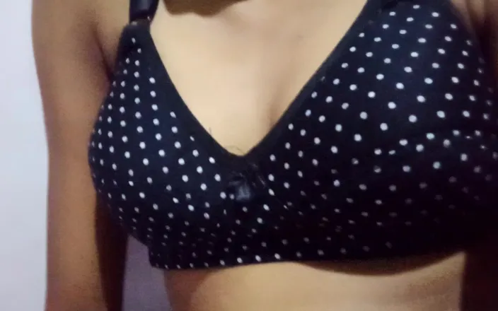 TEENADESI: Indian Desi Girl Showing Her Big Tits