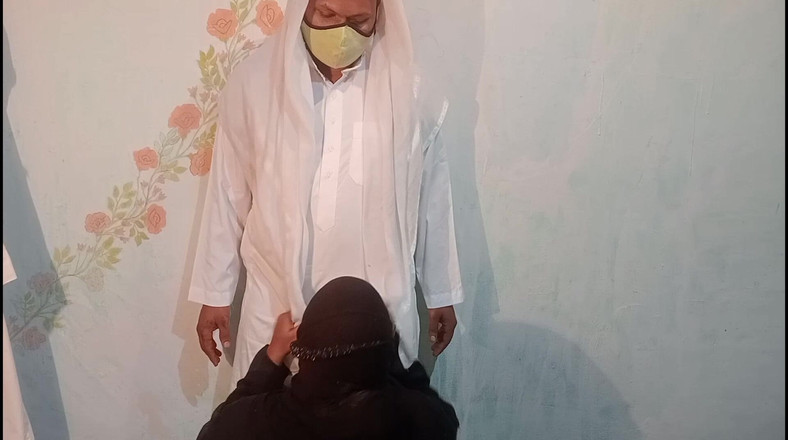 Gulaab: Arabisk dans och sexrollspel av indisk muslim Desi Bhabhi