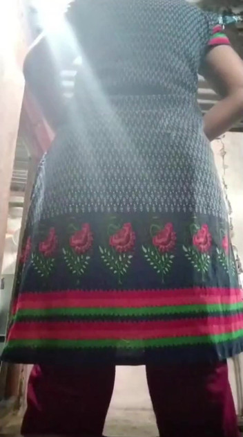 thick_mallu: Awek Kolej Kerala secara rahsia Twerking bersendirian di bilik asrama