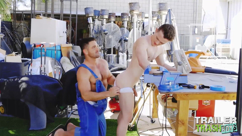 Trailer Trash Boys: Trailertrashboys hunk Beau Butler rauw fokt Grant Ducati