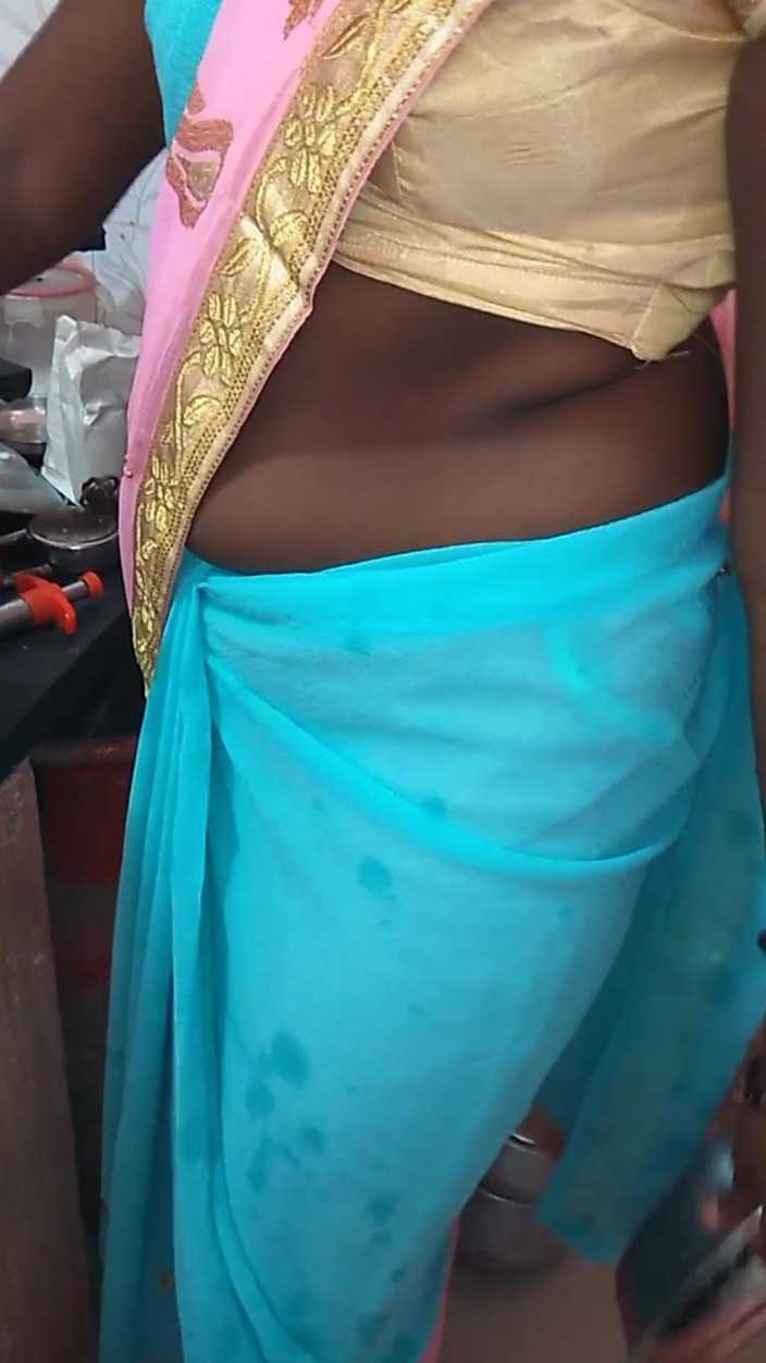 RenuRaj: Massage à l’huile nuru de Renu, MILF desi tamoule, baise en...