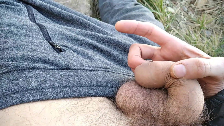 Elvissc: Bold Exhibitionist with Nice Fat Cock Masturbates in the Middle...