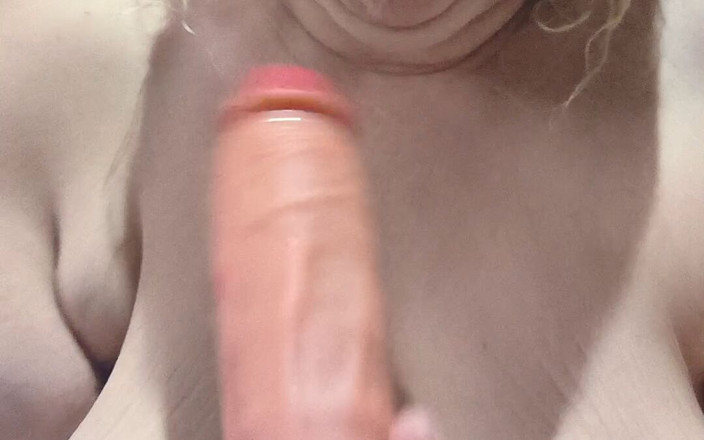 HerculesnVENUS: Big Fat Mouth Gets Her Cumming Down South