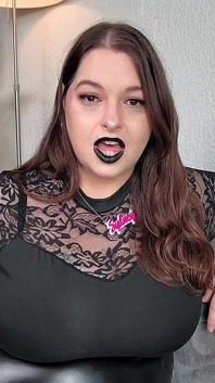 Mantra cinta kesetiaan lipstik