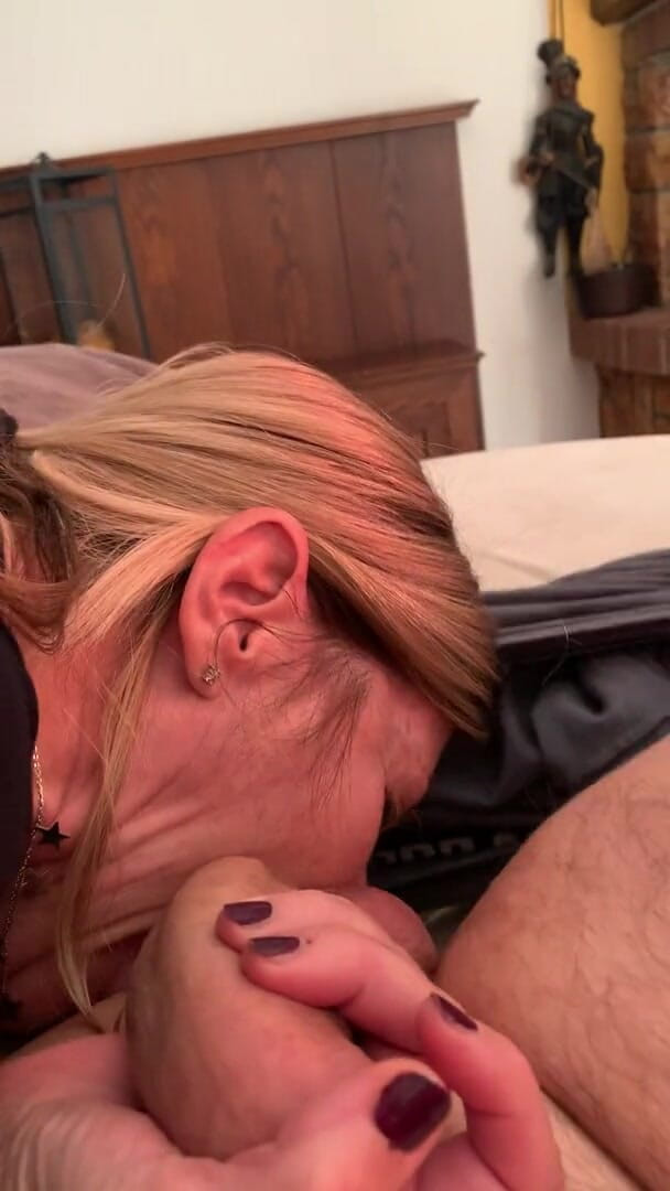 Timidastella: Blowjob and handjob by Timidastella