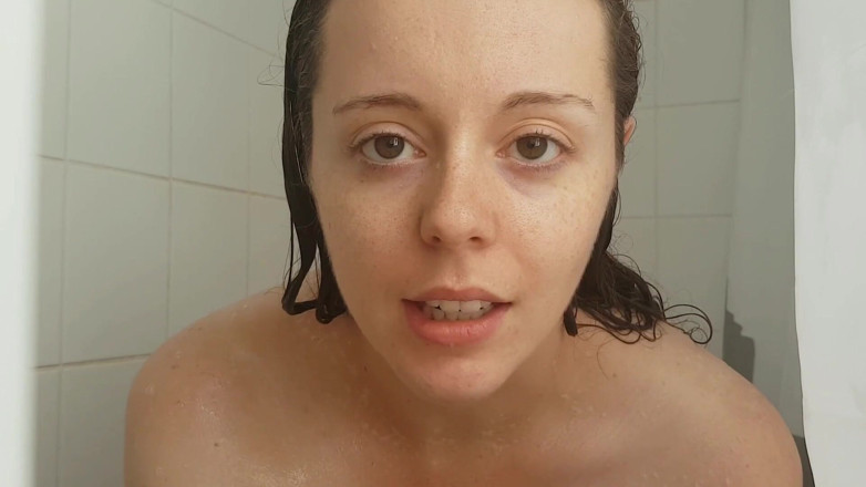 Nadia Foxx: Ateşli ve ıslak duşta seks ile gerçek bakış açısı kız arkadaş...
