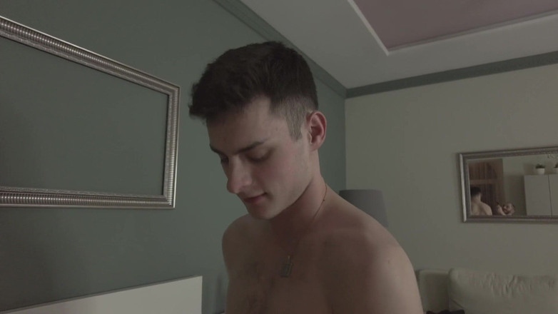 Falcon Al: रूसी छात्रों ने हॉट समलैंगिक सेक्स पार्टी की जबकि माता-पिता नहीं हैं - 537