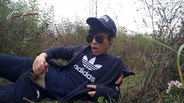 Jon Arteen: Cute Gay Asian Twink Jon Arteen Speaks French Wanks His...