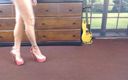 TLC 1992: Pernas longas rosa do tornozelo cintam salto alto