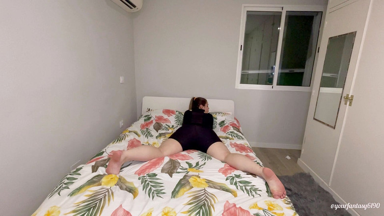 Your fantasy studio: Scoreggia in leggings corti 2 (personalizzata)