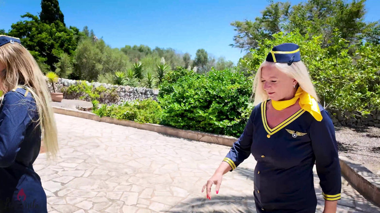 Lina Mila: Living Onboard Toilets?! Stewardess Mmfff Group Pissing with Dirty Tina...
